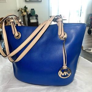 Michael Kors bright Blue Jet Set Saffiano Leather Tote/Handbag W/Charm Preloved